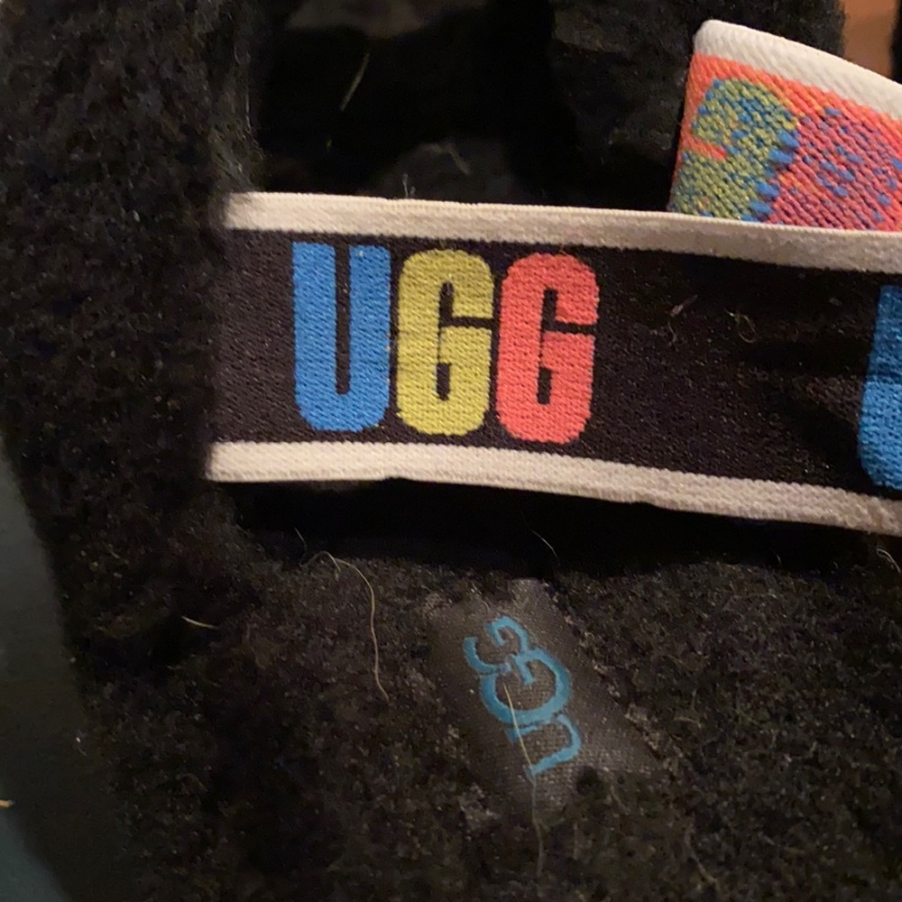 LIMITED EDITION UGG FLUFF YEAH BLACK RAINBOW 9